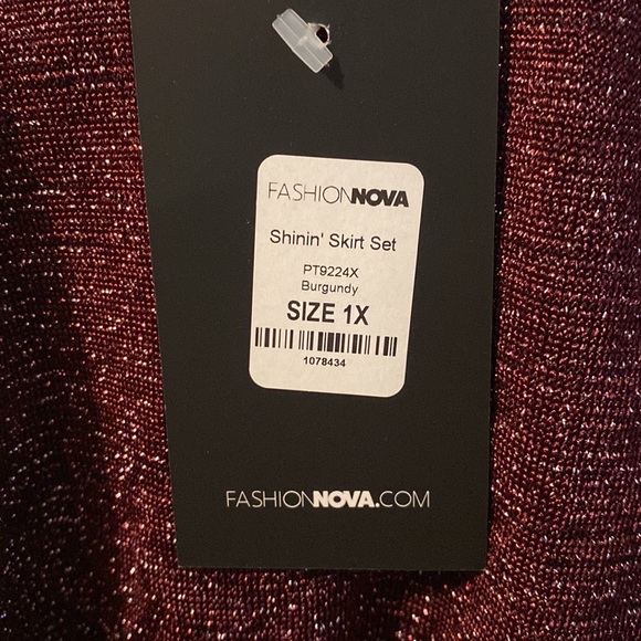 Shiny 2 piece set from fashion nova NWT - Picture 6 of 6